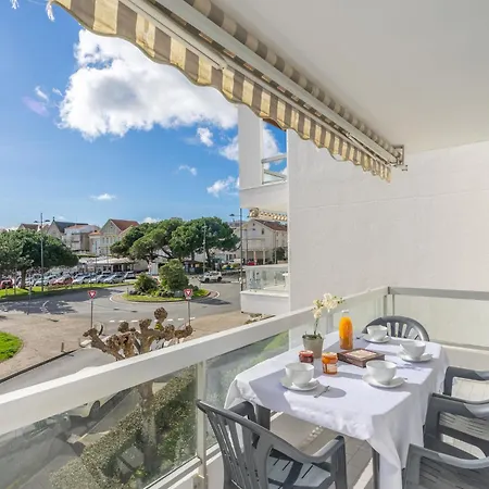 La By Interhome דירה *